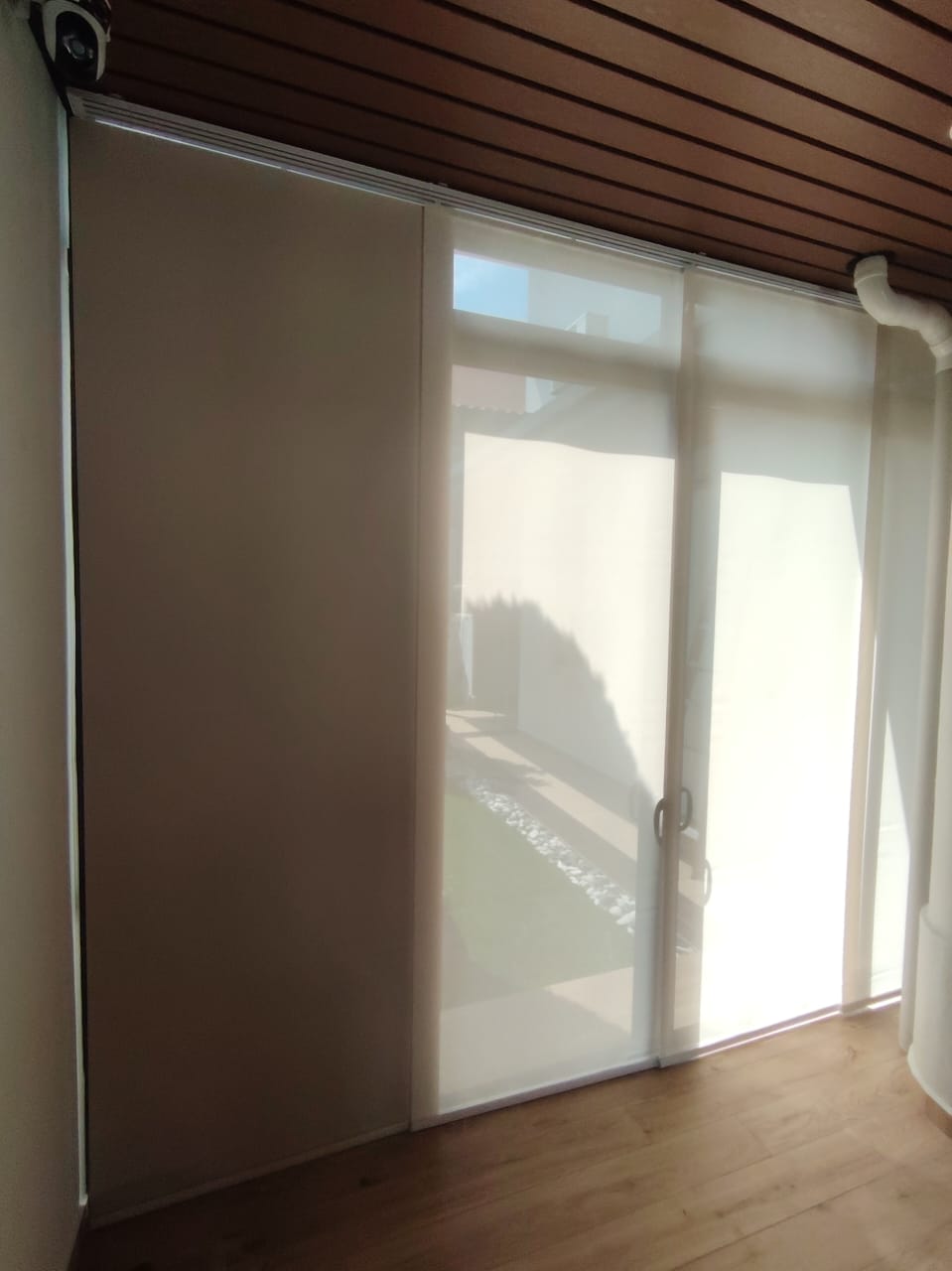 SLIDING PANEL BLIND